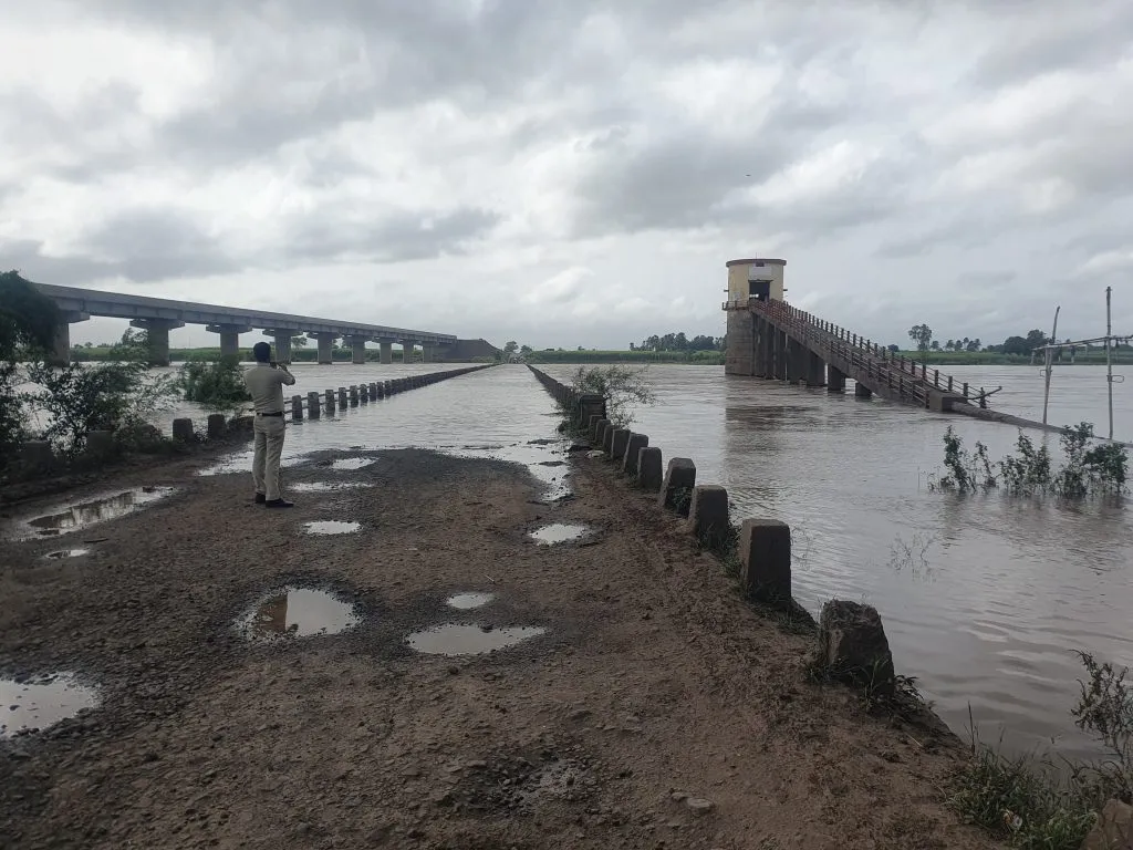 Water on Kudchi-Ugar bridge