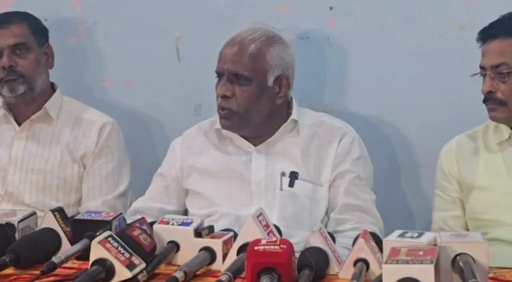 बेळगाव जिल्ह्याचे 31 डिसेंबरपर्यंत विभाजन करा Divide Belgaum district by December 31