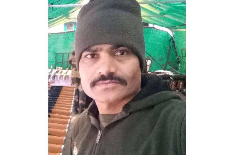 BSF jawan commits suicide by hanging