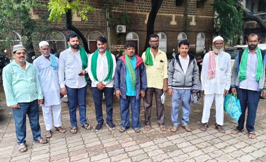 स्मशानभूमीसाठी निधी देण्याची कोरवीकोप्प मुस्लीम बांधवांची मागणी Korvikopp Muslim brothers demand funds for crematorium