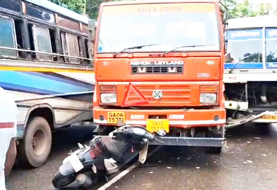 Two killed due to 'speed', 'earphone'