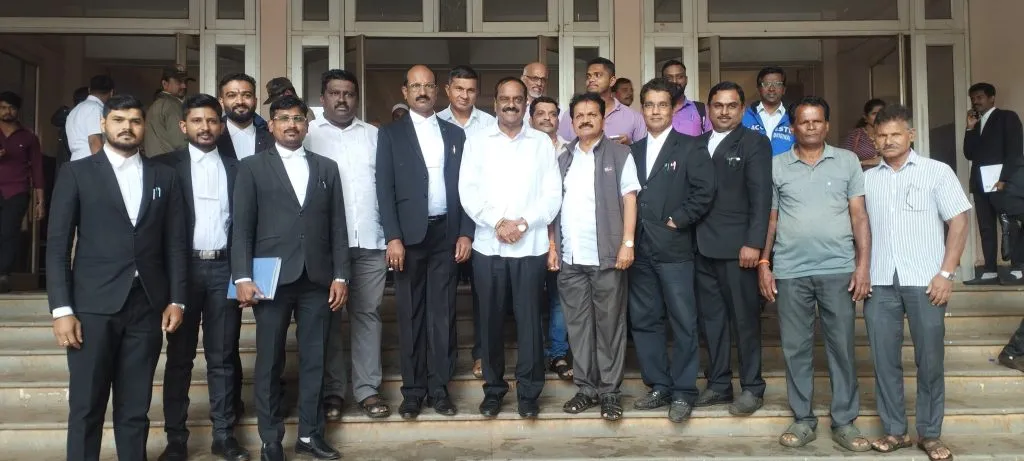 शिवसेना नेते विजय देवणे यांना जामीन मंजूर Shiv Sena leader Vijay Devane granted bail