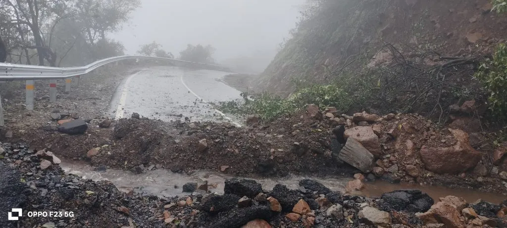 Landslide on the Daregaon road associated with Eknath Shinde