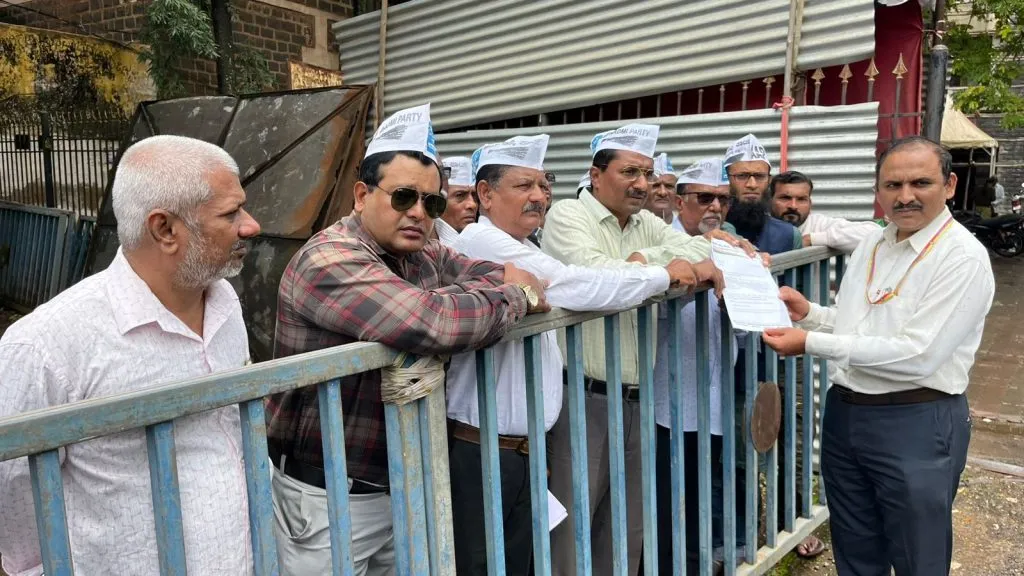 AAP demands simplification of e-Asthi, B-Khata process