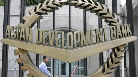 भारताच्या विकास दरात घट राहणार India's growth rate will continue to decline