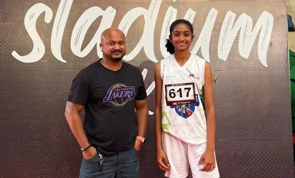 बास्केटबॉलपटू अनन्याची उंच भरारी Basketball player Ananya's soaring rise