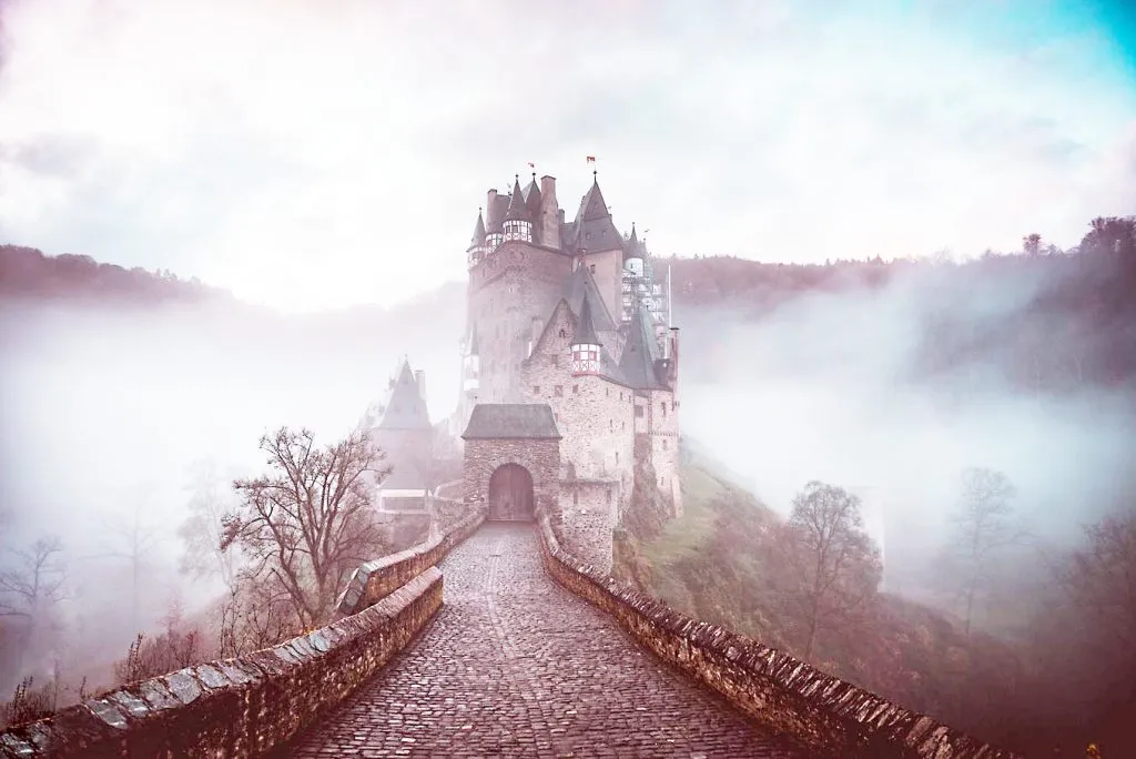 The smell of ghosts in every corner of the city