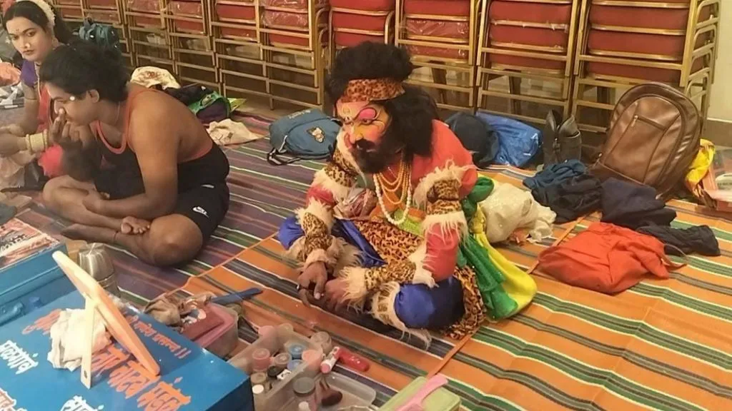 “कला जपणारा… पण स्वतःला विसरलेला योद्धा !”