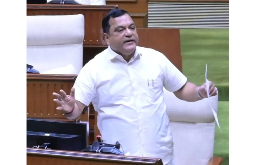 बेकायदेशीर बांधकामे रोखण्यासाठी कायदा Law to prevent illegal constructions