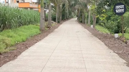 Karad News: दोन किलोमीटरच्या रस्त्यासाठी अडीच कोटी, योजनेतून भरीव निधी fulfilled the long-standing demand villagers and now regular traffic