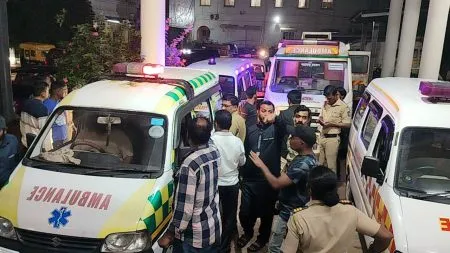 Aare ware sea husband wife and two people from thane drowned in Ratnagiri Marathi News