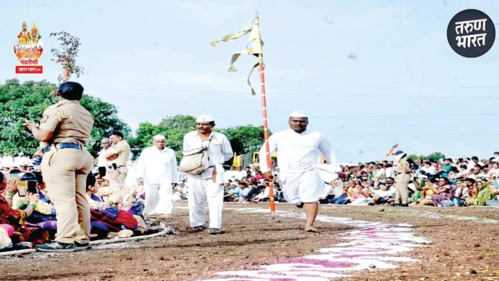 weather cloudy procession of the Warkaris was proceeding happily