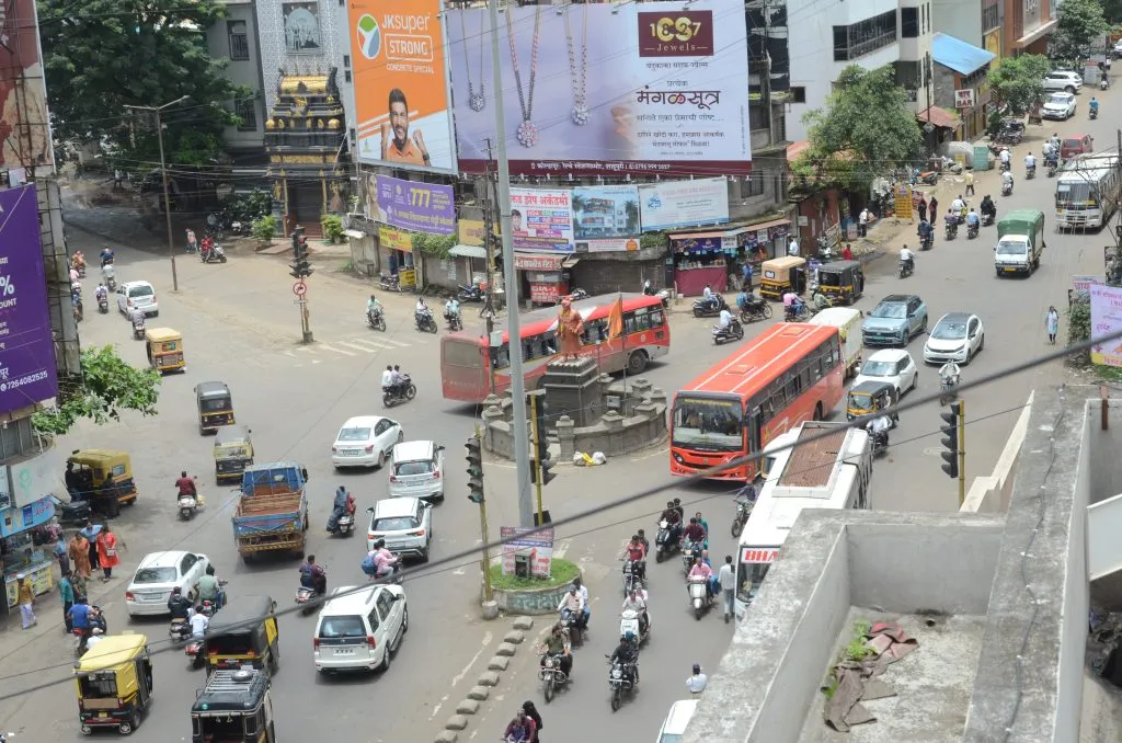 व्हीनस कॉर्नर समस्यांच्या गर्तेत Venus Corner caught in a web of problems