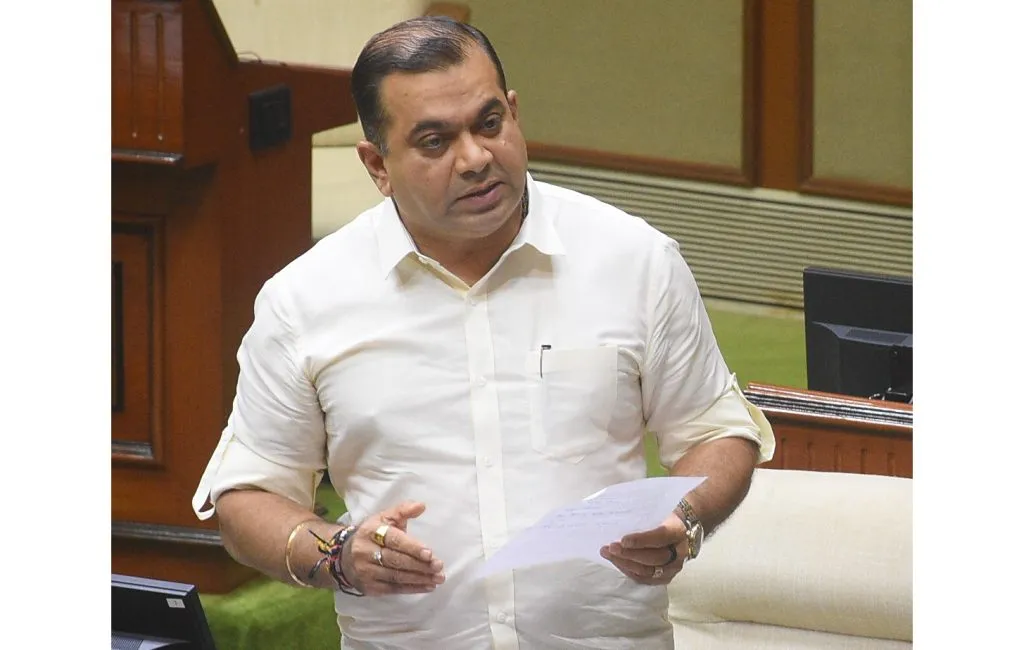 माहिती तंत्रज्ञानात गोव्याला अग्रेसर बनवू Make Goa a leader in information technology