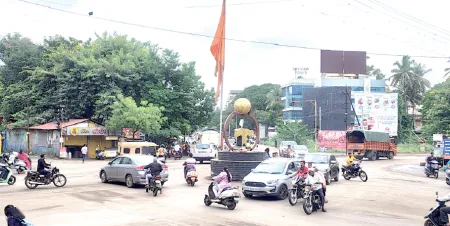 Sangli College Corner Chowk in darkness!