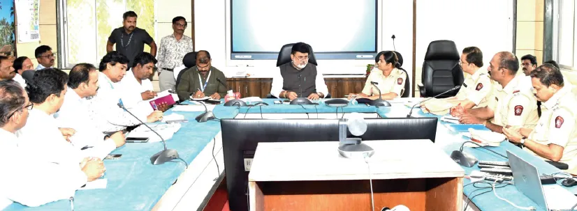 जिल्ह्यातील गोवा बनावटीच्या दारूचे अड्डे उद्ध्वस्त करा ! Shut down the hubs of Goa-made liquor in the district!