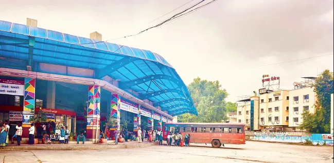 कराड बसस्थानक पुणे विभागात तृतीय Karad bus stand ranks third in Pune division
