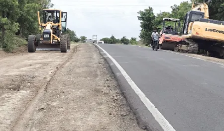 Confusion among farmers regarding the Dahivadi-Phaltan road