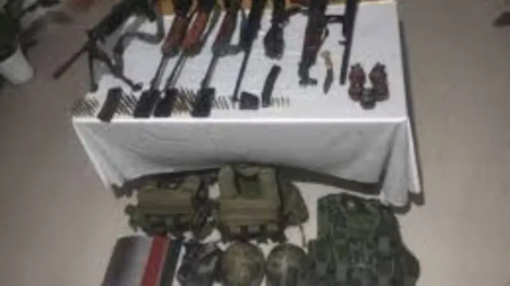 मणिपूरच्या 5 जिल्ह्यात शस्त्रसाठा, दारूगोळा जप्त Arms cache, ammunition seized in 5 districts of Manipur