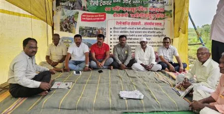 Indefinite hunger strike by railway-affected farmers in Vasagade