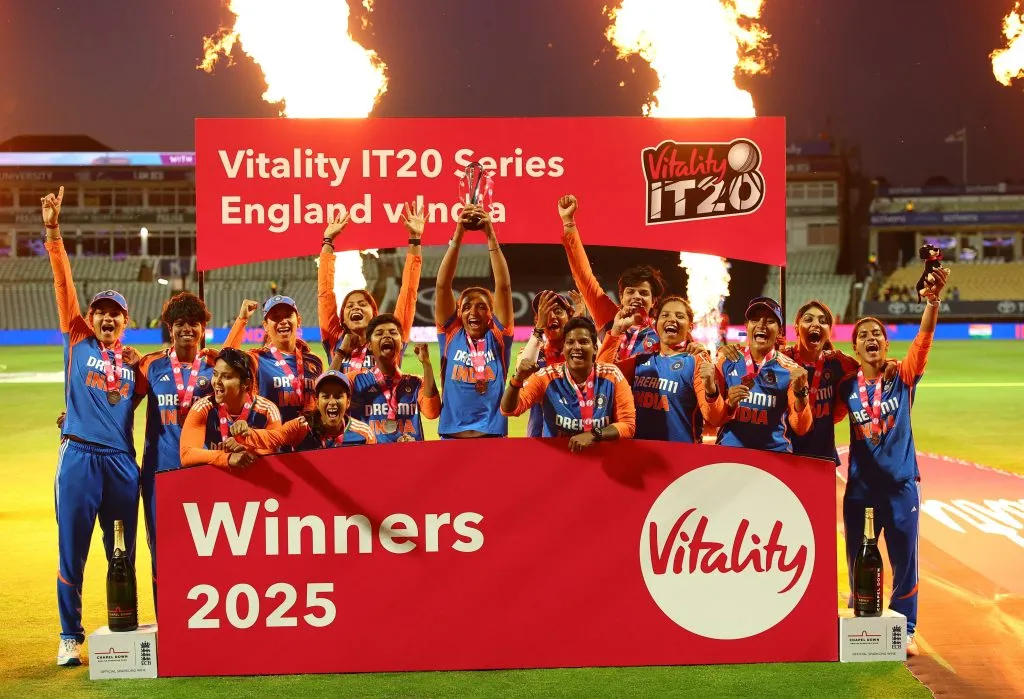 भारतीय महिलांचा प्रथमच मालिकाविजय Indian women's first series win