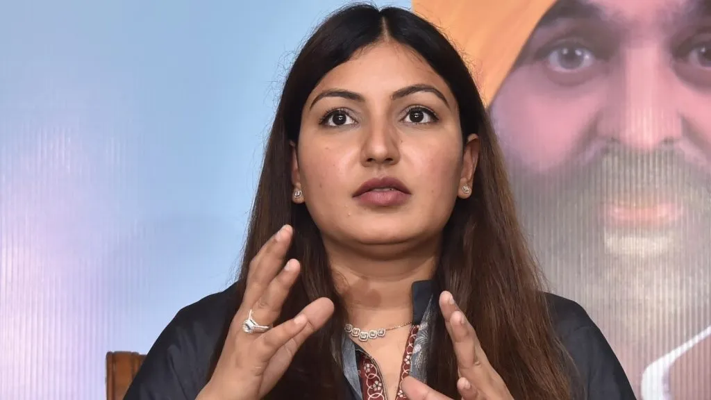 AAP suffers setback in Punjab