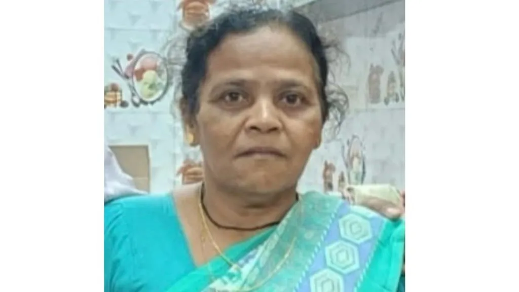 शेर्ले येथे दुचाकीवरून रस्त्यावर पडल्याने महिलेचा मृत्यू