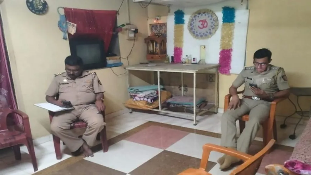 ओटवणेत भरदिवसा घर फोडून पाच तोळ्यांचे दागिने लंपास