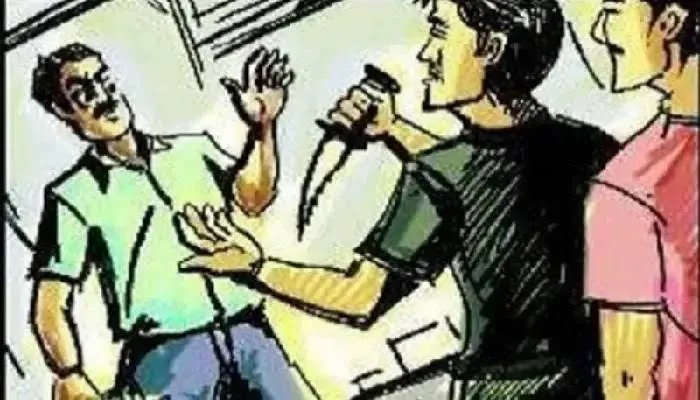 Tourist couple robbed at gunpoint