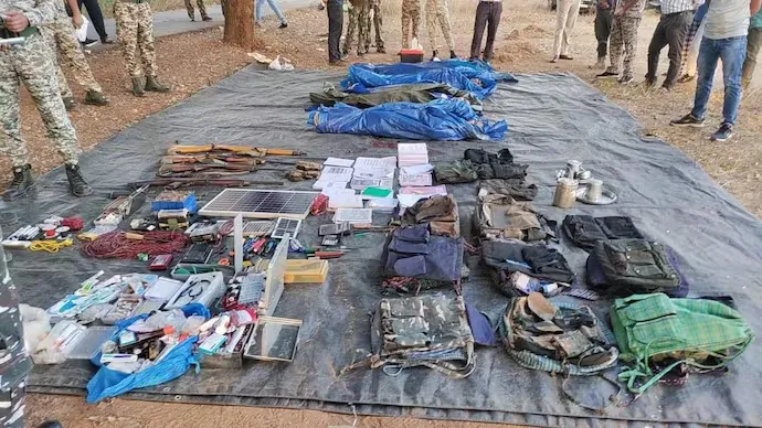 विजापूर चकमकीत चार नक्षलवादी ठार