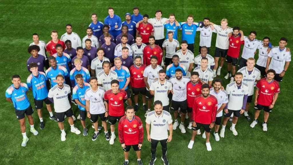 Indian team arrives in Manchester