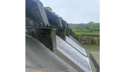 तिलारी धरणातील पाण्याचा विसर्ग सुरु