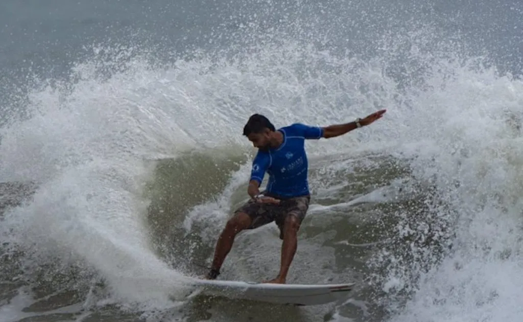 रमेश बुधिहाळला सर्फिंगमध्ये कांस्यपदक Ramesh Budhihal wins bronze medal in surfing