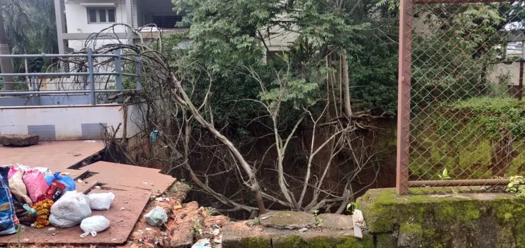 Administration's negligence towards the problem of Vadgaon immersion pond