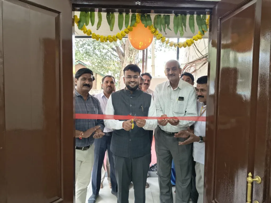 जि.पं.कार्यालय आवारात ओंबुड्समन कार्यालयाचे उद्घाटन Inauguration of Ombudsman's Office in the District Magistrate's Office premises