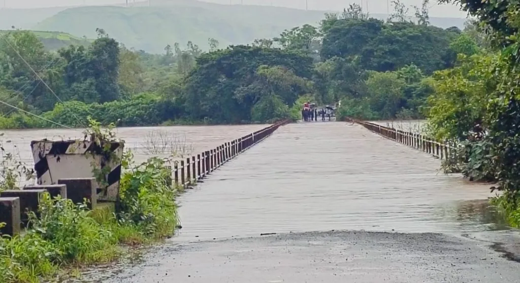 जिल्ह्यात पावसाचे थैमान! Rain havoc in the district!
