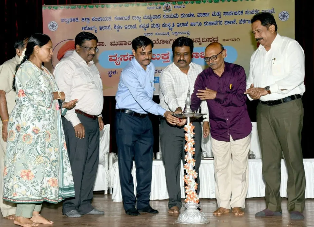 Youth should come forward to build a strong nation