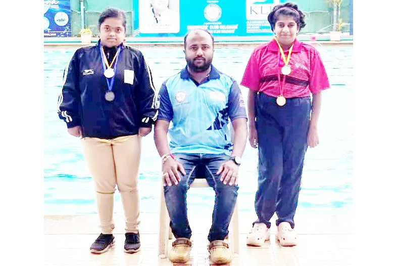 राष्ट्रीय पॅरा जलतरण स्पर्धेत श्रनया, सुप्रिया यांची चमक Shranaya, Supriya shine in National Para Swimming Championship