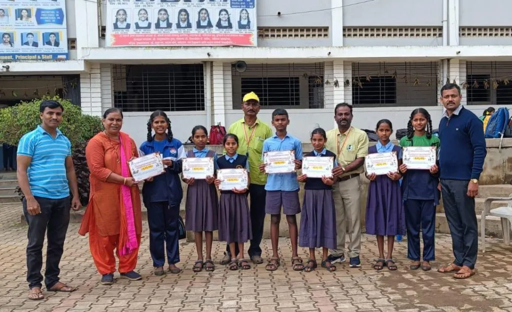 बुद्धिबळ स्पर्धेत अबनाळी शाळेच्या विद्यार्थ्यांचे यश Abanali School students' success in chess competition