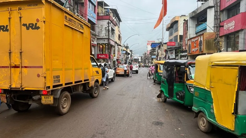 Parking of vehicles on the road at Khadebazar