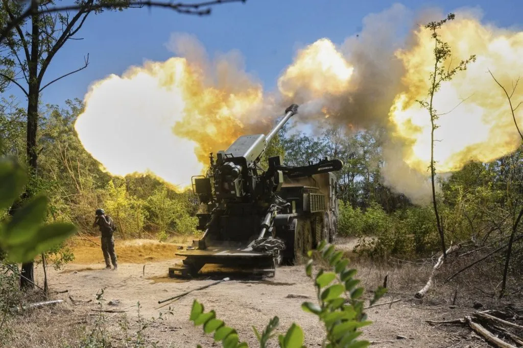 574 ड्रोन, 40 क्षेपणास्त्रांचा वर्षाव 574 drones, 40 missile barrage