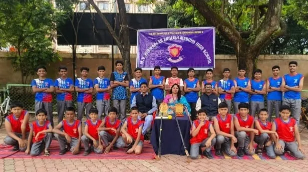 एम. व्ही. हेरवाडकरचे हॉकी स्पर्धेत यश M. V. Herwadkar's success in hockey tournament