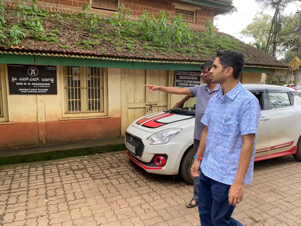 जिल्हाधिकारी कार्यालय परिसरातील नवीन इमारतींचे काम जोमात Work on new buildings in the Collectorate area is in full swing.