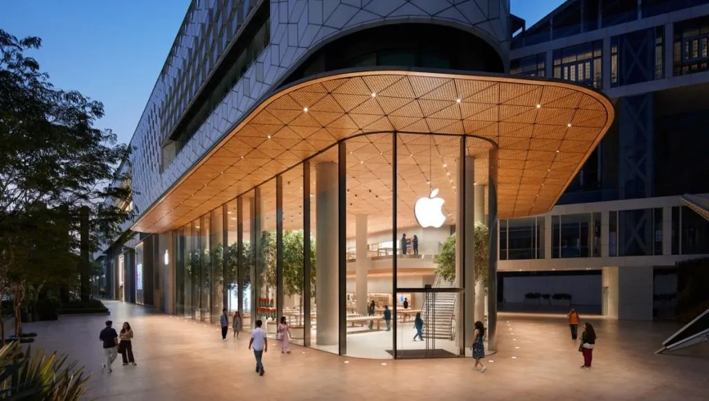 अॅपलने बेंगळूरमध्ये भाड्याने घेतले कार्यालय Apple rents office in Bengaluru