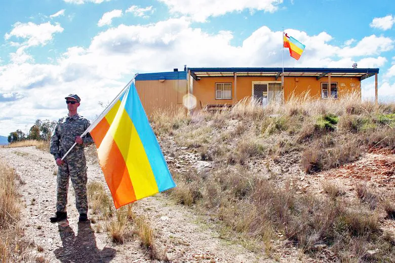 3 friends founded their own country