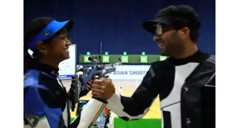 अर्जुन-इलाव्हेनील यांना सुवर्णपदक Arjun-Elavenil win gold medal