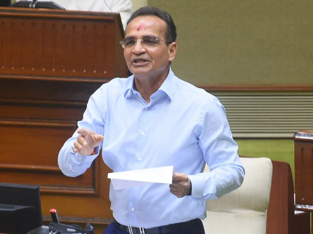 Montserrat's relative in the map change