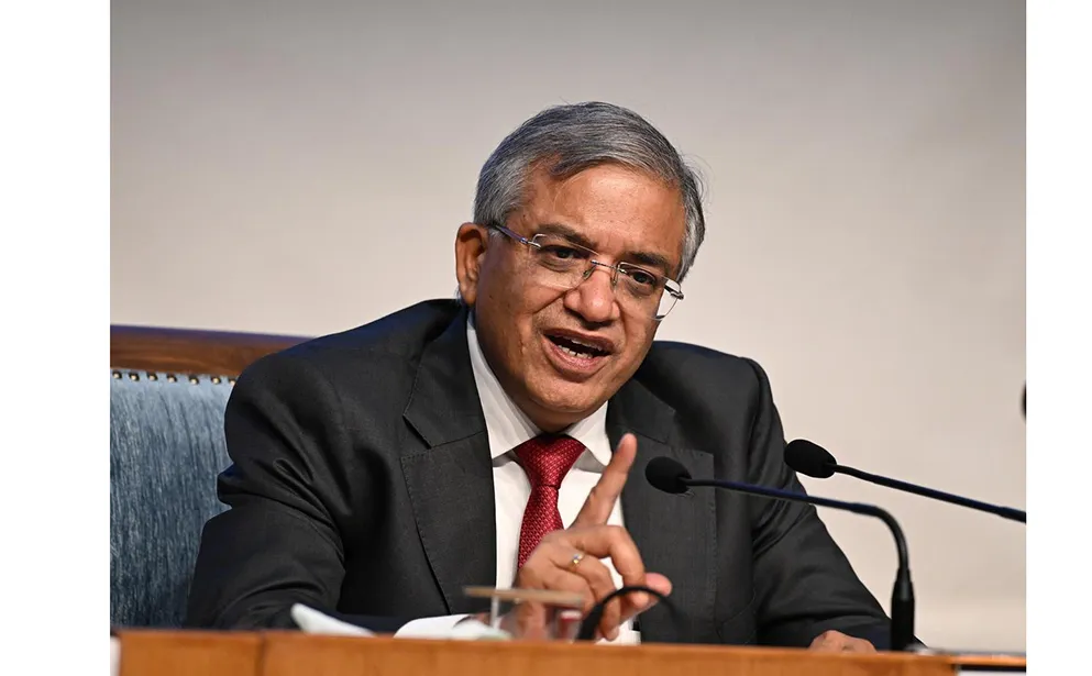 Impeachment motion against the Election Commissioner