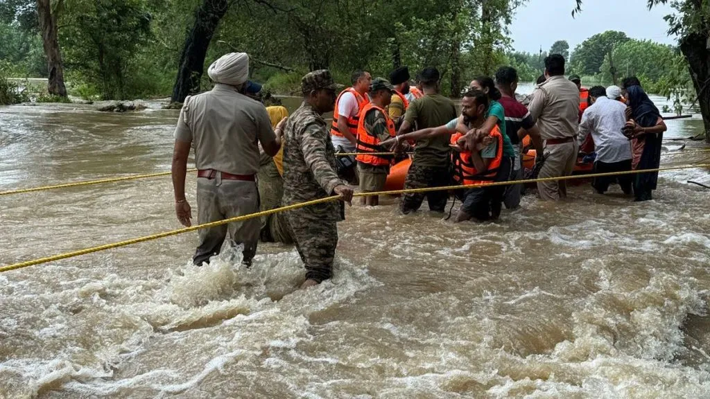 Heavy rains wreak havoc in Jammu and Kashmir