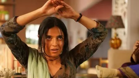 Divya Khosla in 'Ek Chatur Nar'